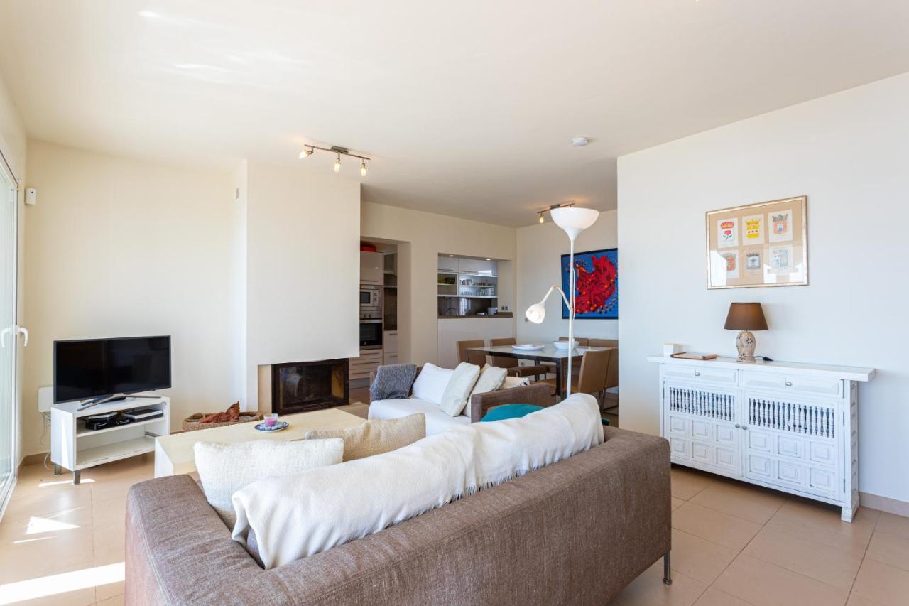 Charming Villa On The Seafront Marbella Exteriör bild