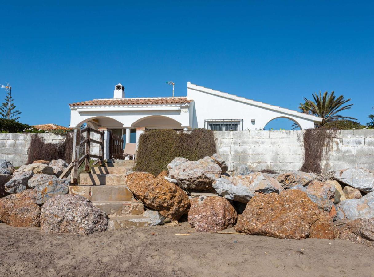 Charming Villa On The Seafront Marbella Exteriör bild